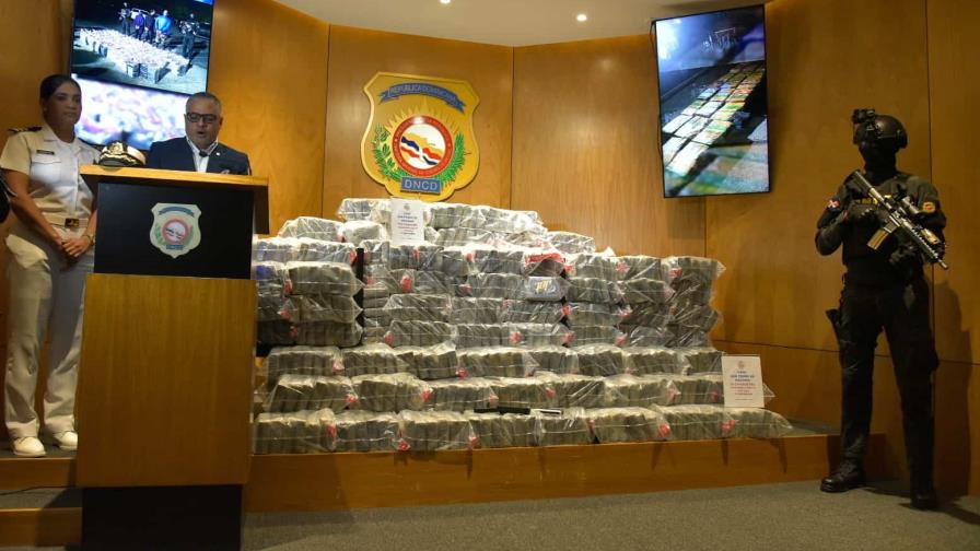 DNCD arresta a tres dominicanos y ocupa 810 paquetes de cocaína en operativo de más de 12 horas DNCD arresta a tres dominicanos y ocupa 810 paquetes de cocaína en operativo de más de 12 horas