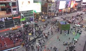 Explosión de alcantarillas causa pánico en Times Square, Nueva York