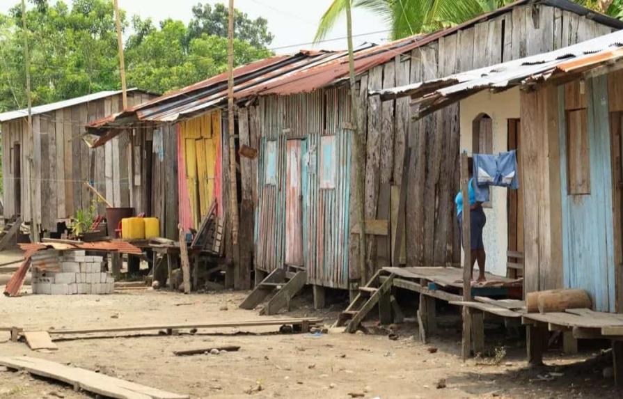La pobreza subió hasta el 23.85 % en 2021 en República Dominicana