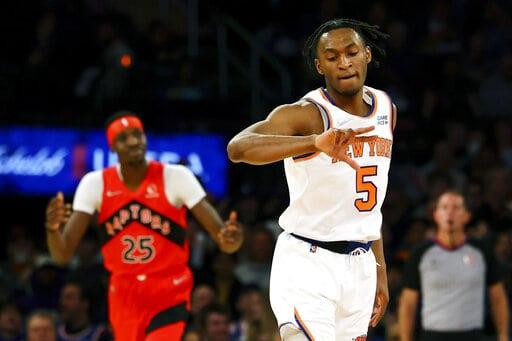 Knicks cierran una decepcionante campaña con triunfo sobre Raptors