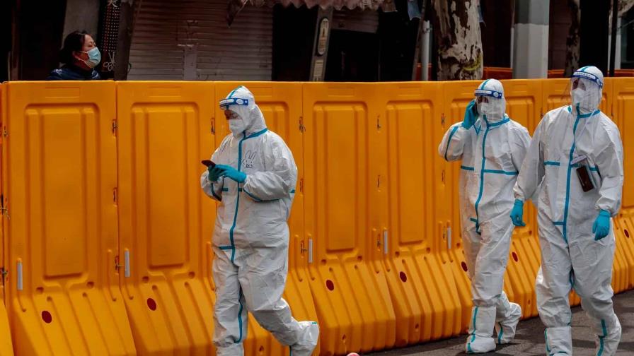 China critica evacuación de personal de consulado de EEUU por confinamientos