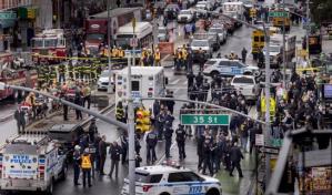 Recuperan una pistola y cargadores del lugar del tiroteo en Nueva York