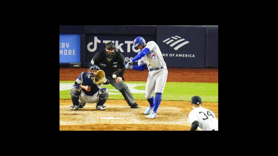 Springer y Manoah ayudan a los Azulejos a vencer a los Yanquis de Nueva York