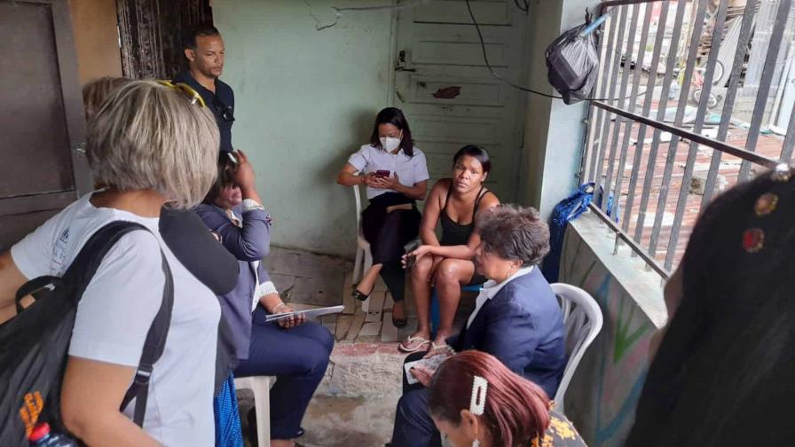 Autoridades del Minerd visitan a niño con colostomía y evalúan su reingreso a las aulas