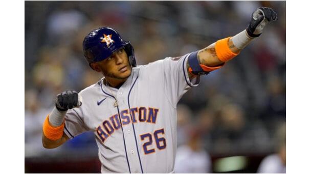 Sirí pegó jonrón y doble para ayudar a los Astros a imponerse a los Diamondbacks