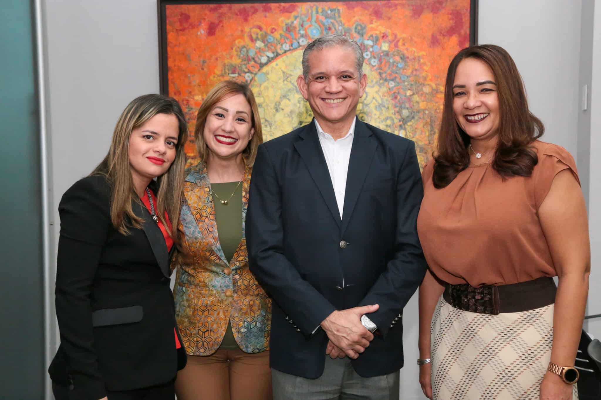 Natacha Quiterio, Karla Pou, Christian Wazar y Mónica Rojas.