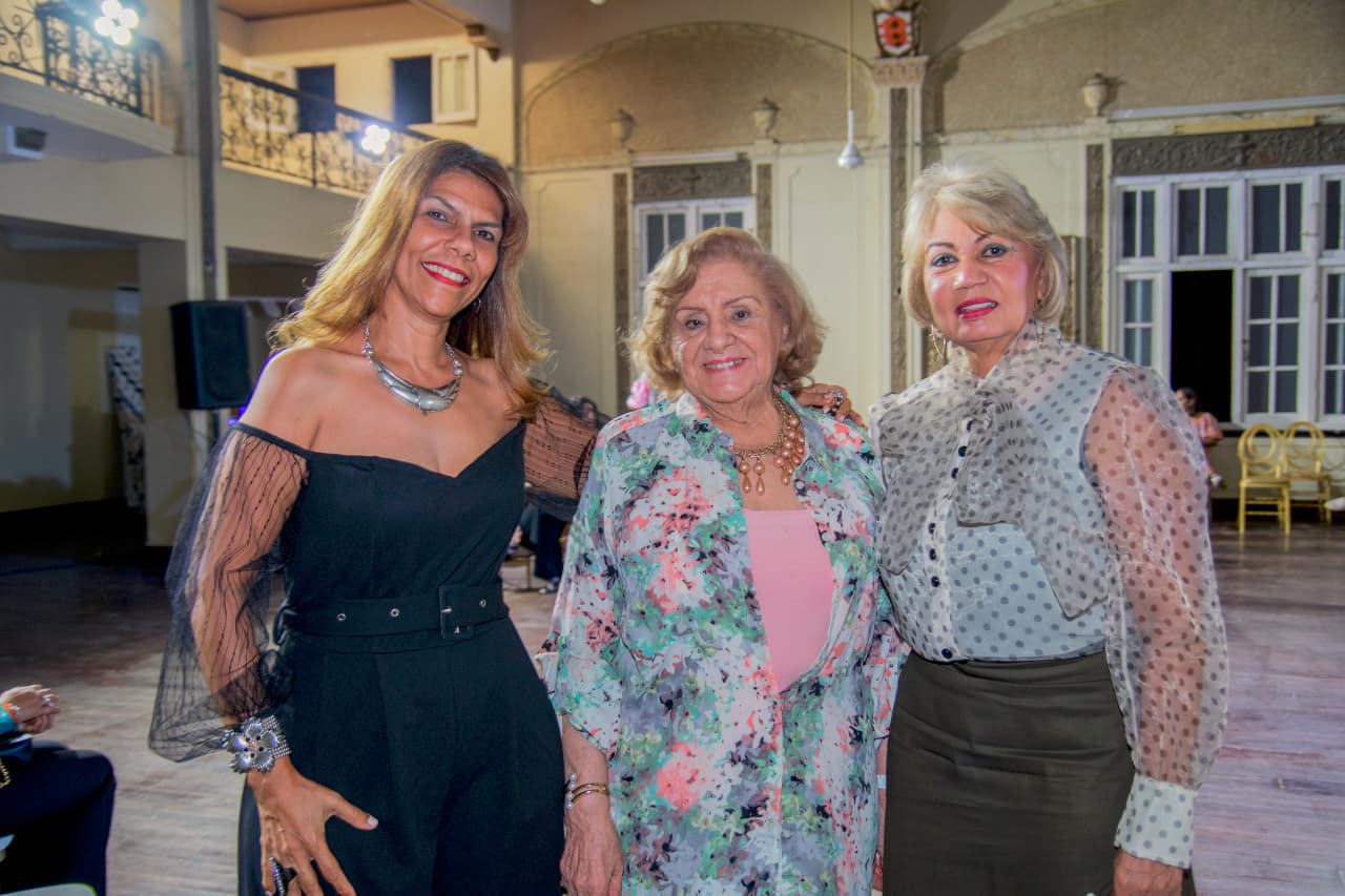 Mariela Martínez,Teresita Peña y Aurina de Hiraldo.