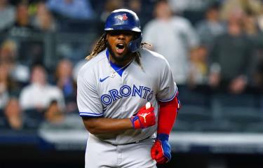 Vladimir Guerrero Jr. termina con histórica racha de triunfos de