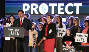 La restrictiva ley antiaborto de Florida concita fuertes adhesiones y rechazo