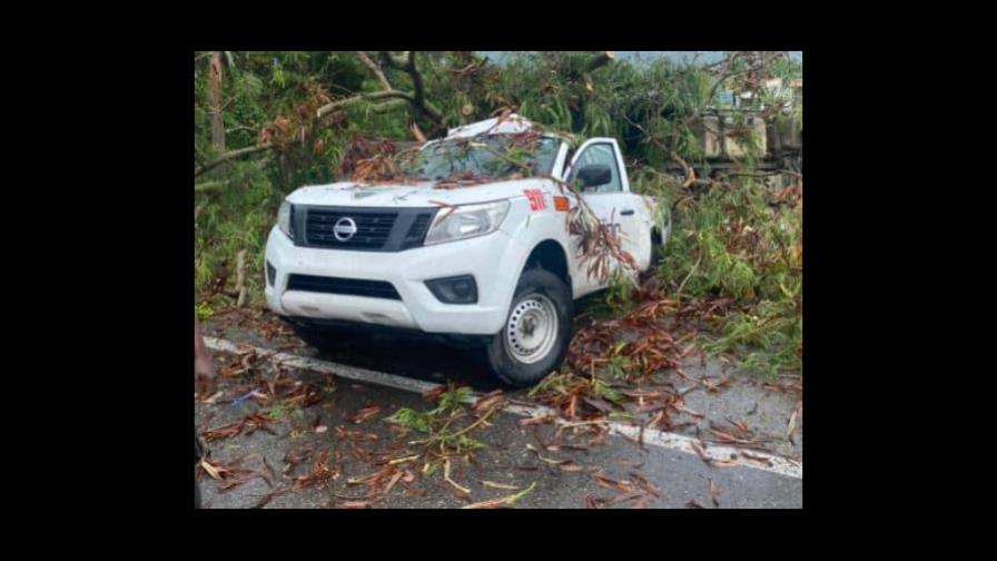 Un lesionado tras patana impactar camioneta de la Unidad de Asistencia Vial