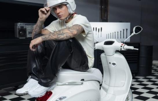 Justin Bieber diseña nueva Vespa edición limitada