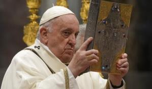 El Papa celebra el Jueves Santo antes de su visita a prisión