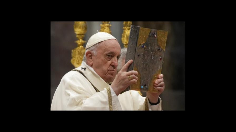 El Papa celebra el Jueves Santo antes de su visita a prisión