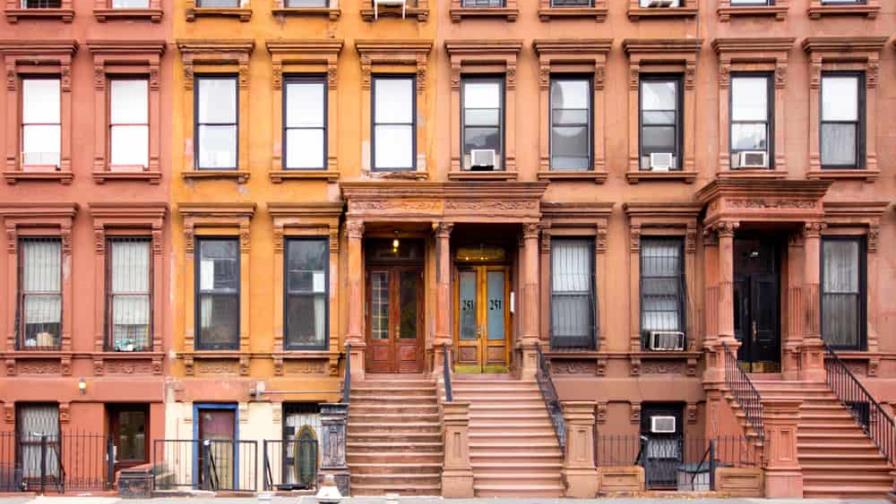 Trabajadores de edificios de viviendas en Nueva York apoyan una huelga