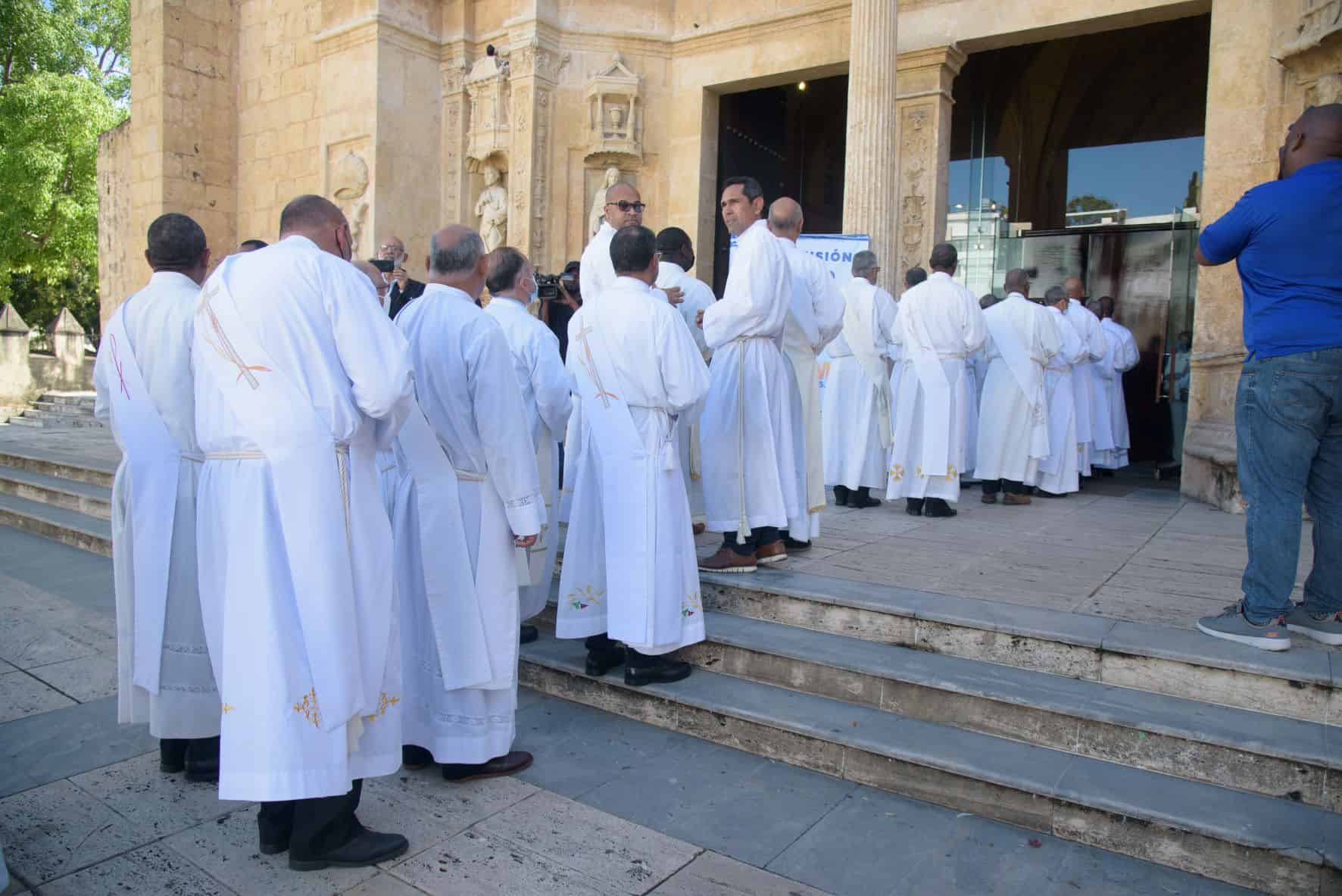 Asistieron feligreses invitados