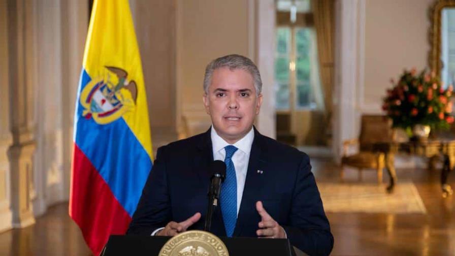 Senador pide investigar al presidente colombiano por intervenir en campaña