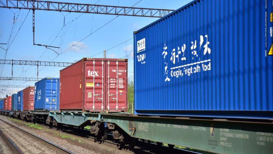 Compañías ferroviarias de Rusia y China acuerdan aumentar tránsito de carga