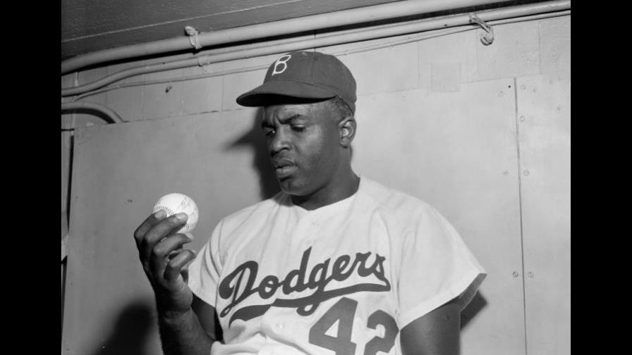 Grandes Ligas celebra hoy el 75 aniversario del debut de Jackie Robinson