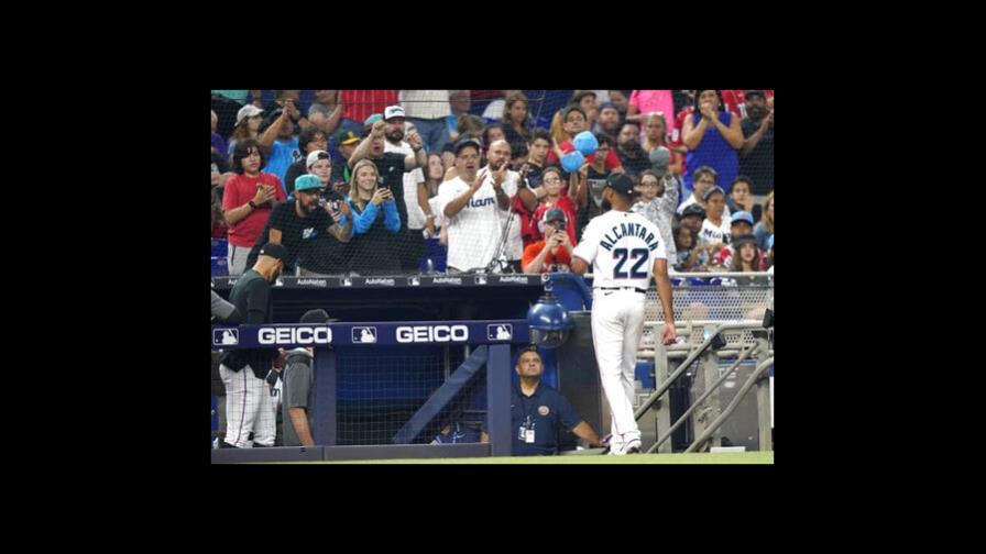 Sandy Alcántara luce afinado; Marlins debutan en casa con triunfo Sandy Alcántara luce afinado; Marlins debutan en casa con triunfo