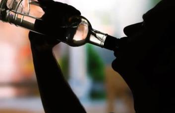 Fallecen dos haitianos por bebidas alcohólicas adulteradas en Montecristi