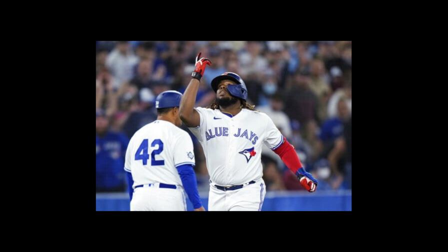 Vladimir Guerrero Jr. llega a 5 jonrones; Azulejos vencen a Atléticos Vladimir Guerrero Jr. llega a 5 jonrones; Azulejos vencen a Atléticos