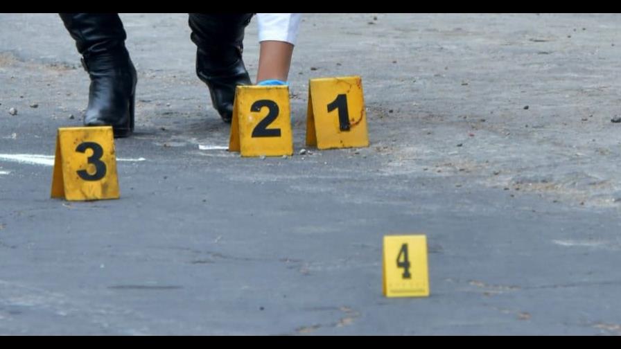 Cinco muertos, dos de ellos policías, tras ataque armado en norte de México Cinco muertos, dos de ellos policías, tras ataque armado en norte de México