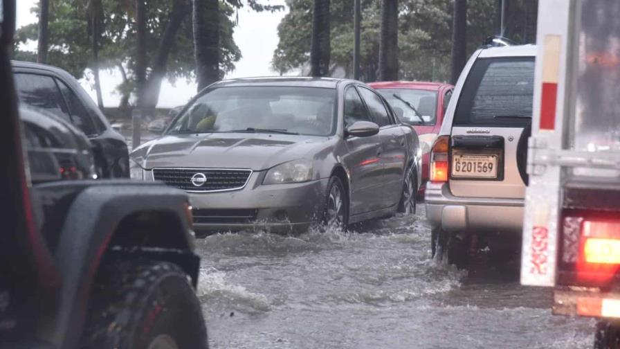 Lluvias seguirán en lo que resta de este domingo y el lunes; provincias en alerta son 10