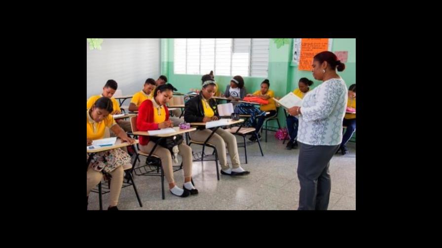 El Ministerio de Educación convoca al reinicio de las clases este lunes