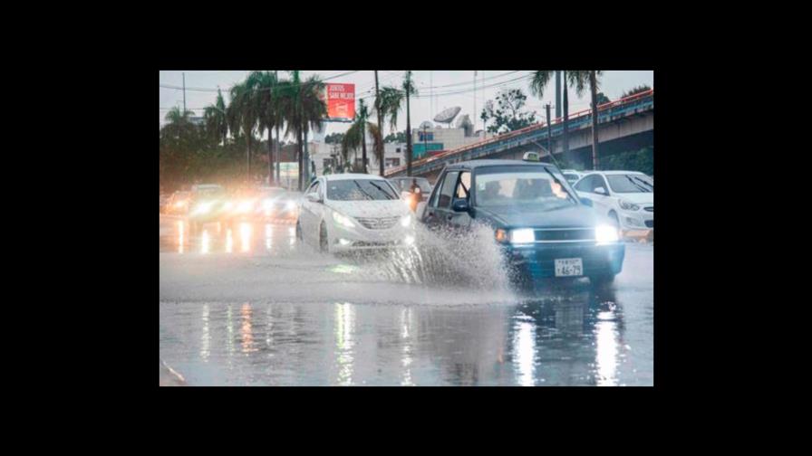 Hay ocho provincias en alerta por lluvias; piden precaución a conductores Hay ocho provincias en alerta por lluvias; piden precaución a conductores
