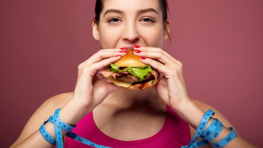 Por qué aparece la ansiedad por comer y cómo evitarla