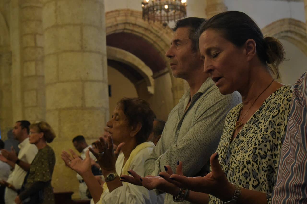 La Catedral Primada de América recibió este Domingo de Resurrección a cientos de católicos