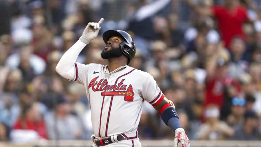 Ozuna pegó su cuarto cuadrangular en el revés de los Bravos