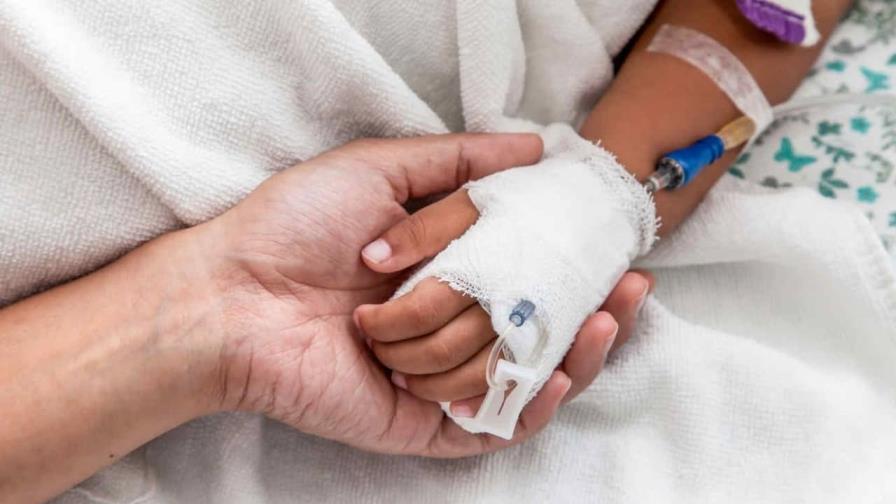 Niña de cuatro años es herida de perdigones por su madrastra en Santiago Niña de cuatro años es herida de perdigones por su madrastra en Santiago