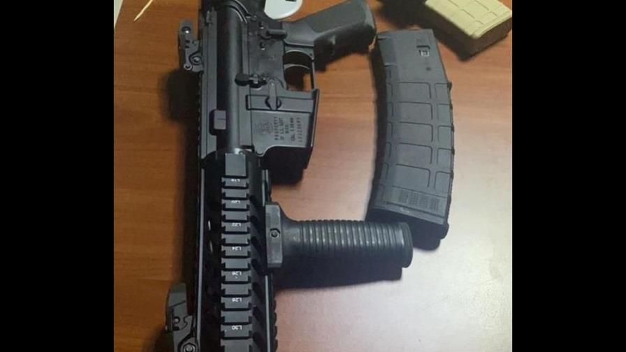 Apresan a dos hombres por fusil que era vendido en las redes sociales