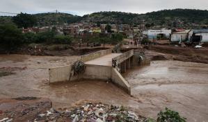 Sudáfrica declara estado de desastre nacional por las inundaciones en el este