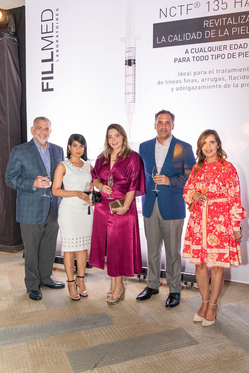  Wilfredo Mallen, Escarlen Valenzuela, Laura Perez, Miguel Díaz y Gina Montolío.
