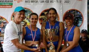 Puñal, Coco, Ems-Sport y Populares campeones voleibol Hato Mayor/Vicentillo