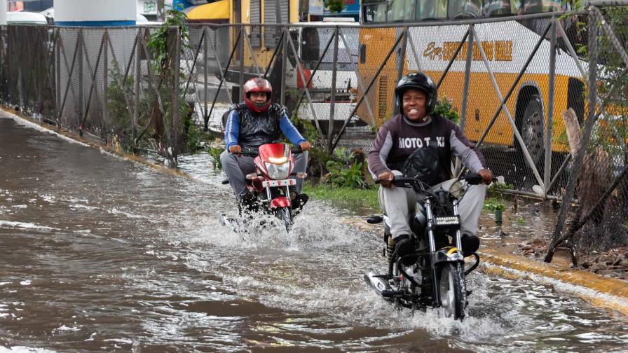 Lluvias seguirán en las próximas 48 horas; reportan daños y 230 desplazados