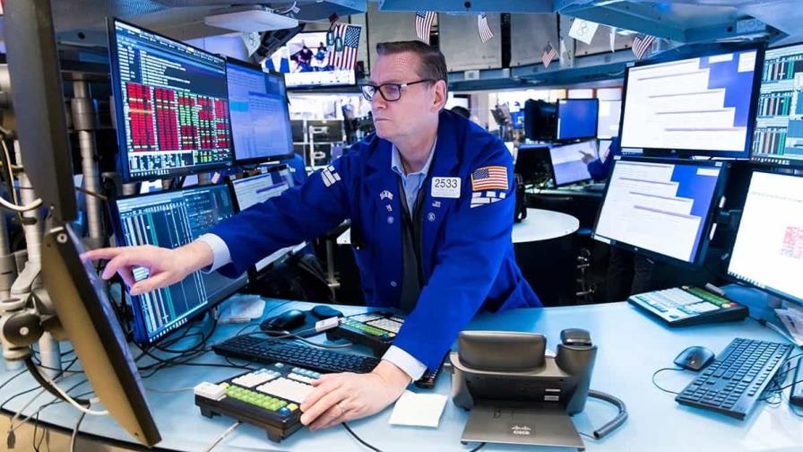 Wall Street abre mixto y el Dow Jones sube un 0.37 %