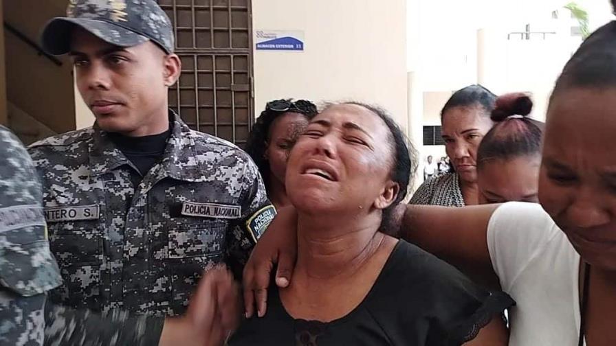 Imponen garantía económica de RD$200 mil a mujer que mató esposo en Moca Imponen garantía económica de RD$200 mil a mujer que mató esposo en Moca