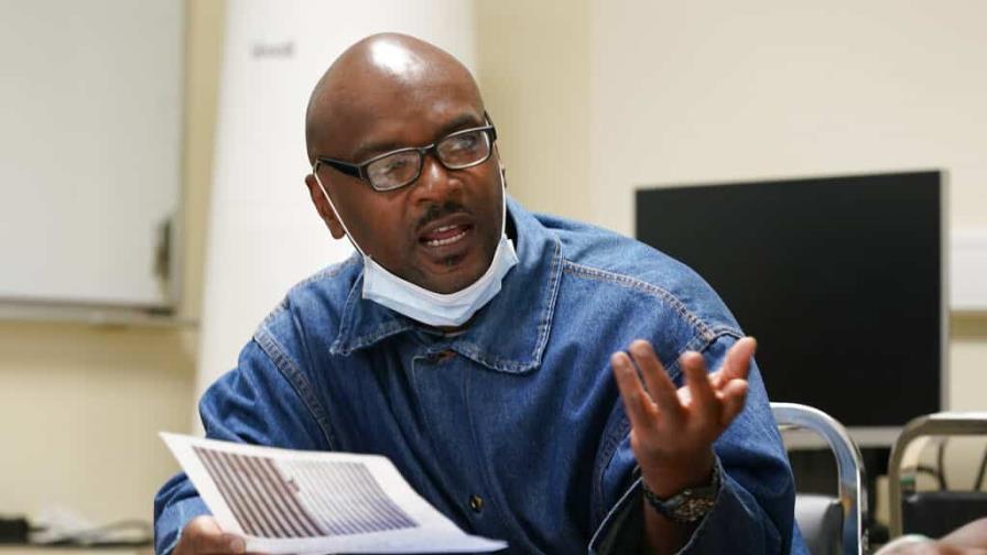 Reos en California asisten a universidad tras las rejas