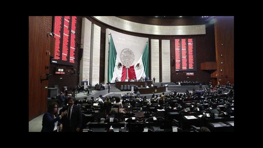 Diputados del oficialismo mexicano nacionalizan el litio tras revés eléctrico