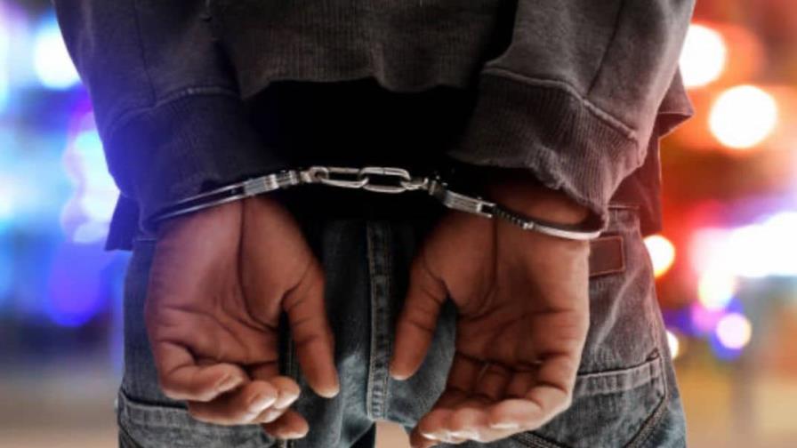 Apresan a dos hombres por intento de introducir drogas a destacamento en El Seibo Apresan a dos hombres por intento de introducir drogas a destacamento en El Seibo