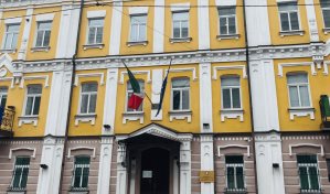 Reabren en Kiev diecisiete embajadas, según las autoridades ucranianas