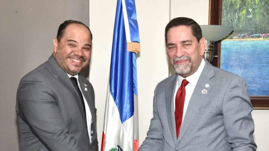 Servicios del Defensor del Pueblo llegan al consulado dominicano en Nueva York