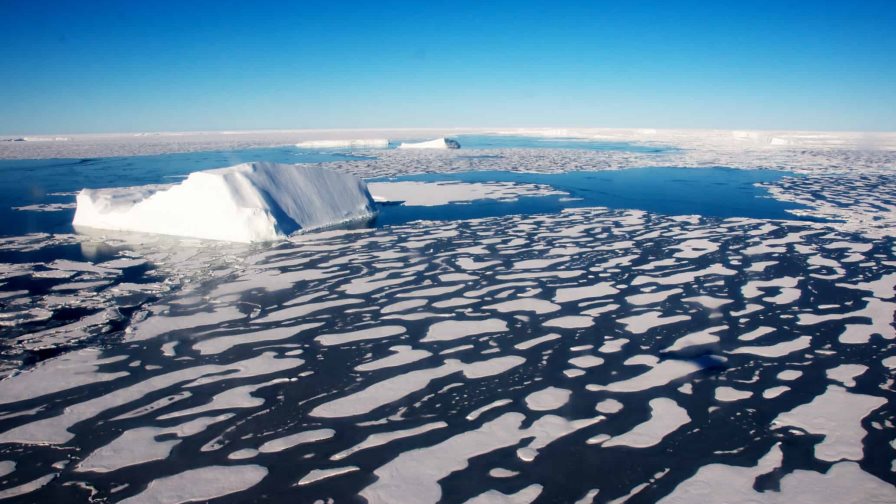 El hielo marino de la Antártida marca un récord de descenso histórico