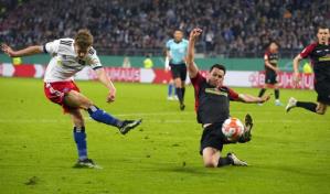 Friburgo gana 3-1 a Hamburgo y va a final de Copa Alemana