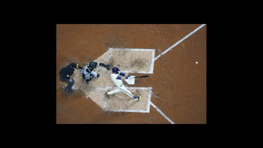 Yelich dispara grand slam y Cerveceros vencen 6-1 a Piratas Yelich dispara grand slam y Cerveceros vencen 6-1 a Piratas