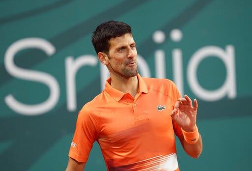 Novak Djokovic gana con dificultad en Serbia