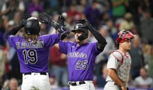 CJ Cron pega jonrón de tres carreras y los Rockies superan a Filis